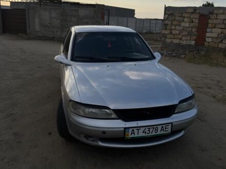 Серый Опель Вектра, объемом двигателя 1.8 л и пробегом 320 тыс. км за 1999 $, фото 1 на Automoto.ua