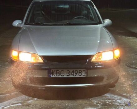 Серый Опель Вектра, объемом двигателя 1.6 л и пробегом 200 тыс. км за 800 $, фото 1 на Automoto.ua