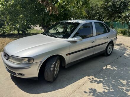 Сірий Опель Вектра, об'ємом двигуна 1.8 л та пробігом 2 тис. км за 2096 $, фото 1 на Automoto.ua