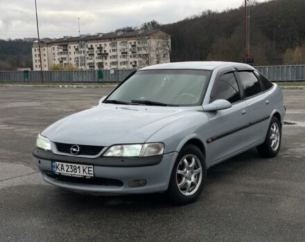 Серый Опель Вектра, объемом двигателя 2 л и пробегом 330 тыс. км за 2500 $, фото 1 на Automoto.ua