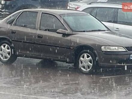 Серый Опель Вектра, объемом двигателя 1.6 л и пробегом 350 тыс. км за 2429 $, фото 1 на Automoto.ua