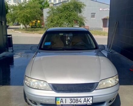 Сірий Опель Вектра, об'ємом двигуна 1.8 л та пробігом 270 тис. км за 2750 $, фото 1 на Automoto.ua