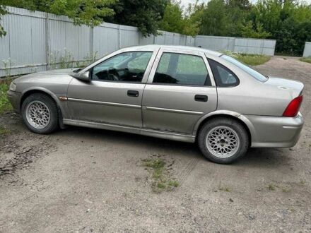 Серый Опель Вектра, объемом двигателя 1.6 л и пробегом 240 тыс. км за 2200 $, фото 1 на Automoto.ua