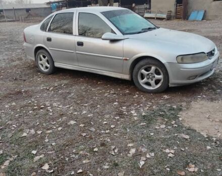 Серый Опель Вектра, объемом двигателя 2 л и пробегом 215 тыс. км за 553 $, фото 1 на Automoto.ua