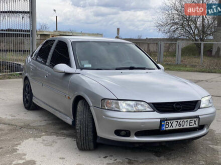 Опель Вектра 1999 в Славуте на Automoto.ua Серый Опель Вектра, объемом двигателя 2 л и пробегом 442 тыс. км за 1999 $, фото 1 на Automoto.ua