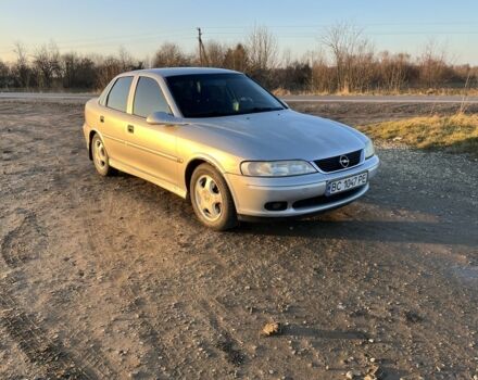 Серый Опель Вектра, объемом двигателя 1.8 л и пробегом 358 тыс. км за 1900 $, фото 1 на Automoto.ua