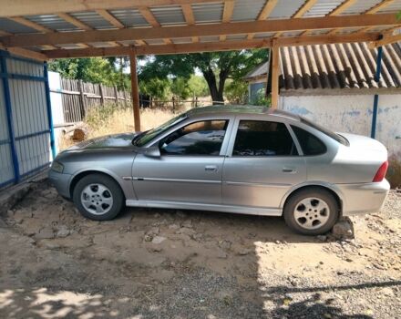 Серый Опель Вектра, объемом двигателя 1.6 л и пробегом 360 тыс. км за 3200 $, фото 1 на Automoto.ua