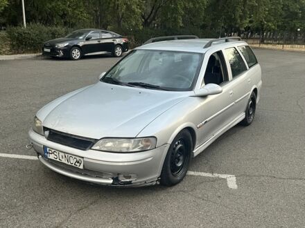 Опель Вектра 1999 в Одессе на Automoto.ua Серый Опель Вектра, объемом двигателя 2 л и пробегом 400 тыс. км за 700 $, фото 1 на Automoto.ua