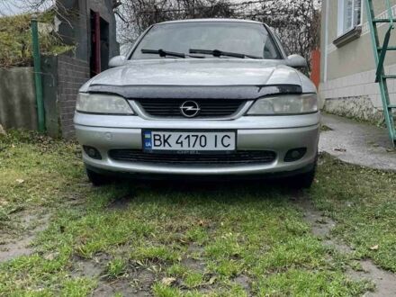 Серый Опель Вектра, объемом двигателя 1.8 л и пробегом 290 тыс. км за 2999 $, фото 1 на Automoto.ua