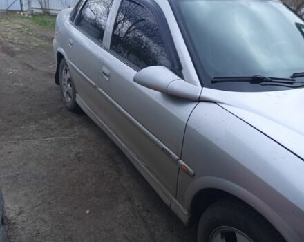 Серый Опель Вектра, объемом двигателя 1 л и пробегом 111 тыс. км за 2250 $, фото 1 на Automoto.ua