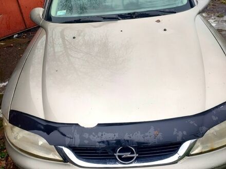 Серый Опель Вектра, объемом двигателя 1.8 л и пробегом 300 тыс. км за 1900 $, фото 1 на Automoto.ua