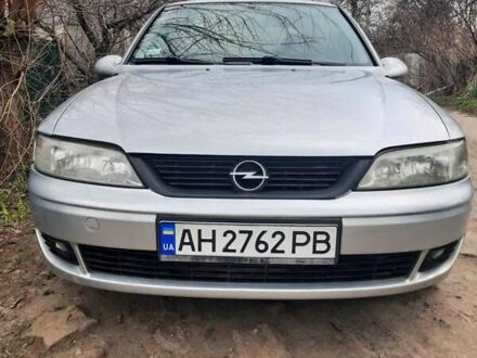 Опель Вектра 1999 у Краматорске на Automoto.ua Сірий Опель Вектра, об'ємом двигуна 2 л та пробігом 295 тис. км за 3500 $, фото 1 на Automoto.ua