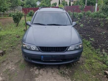 Серый Опель Вектра, объемом двигателя 1.8 л и пробегом 318 тыс. км за 2750 $, фото 1 на Automoto.ua