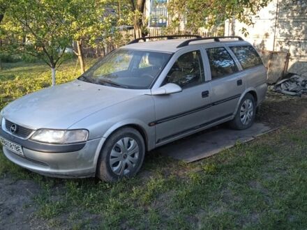 Опель Вектра 1999 в Кривом Роге на Automoto.ua Серый Опель Вектра, объемом двигателя 2 л и пробегом 300 тыс. км за 1448 $, фото 1 на Automoto.ua