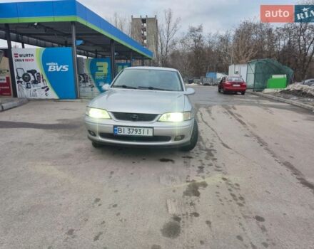 Сірий Опель Вектра, об'ємом двигуна 1.8 л та пробігом 270 тис. км за 3500 $, фото 1 на Automoto.ua