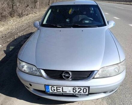 Серый Опель Вектра, объемом двигателя 2 л и пробегом 300 тыс. км за 1550 $, фото 1 на Automoto.ua