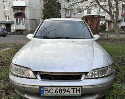 Серый Опель Вектра, объемом двигателя 1.6 л и пробегом 300 тыс. км за 1400 $, фото 1 на Automoto.ua