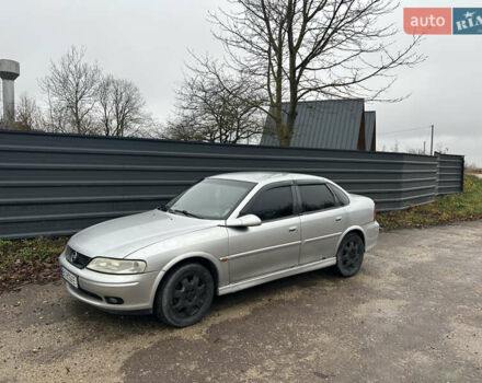 Серый Опель Вектра, объемом двигателя 2 л и пробегом 392 тыс. км за 2750 $, фото 1 на Automoto.ua