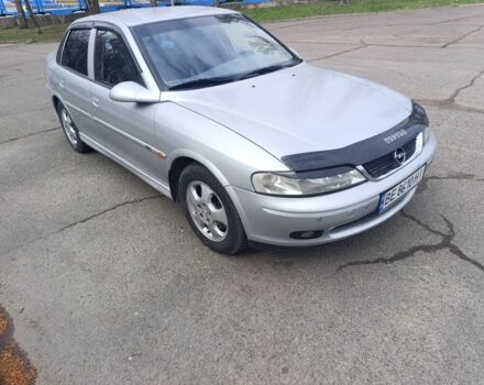 Сірий Опель Вектра, об'ємом двигуна 2 л та пробігом 151 тис. км за 3300 $, фото 1 на Automoto.ua