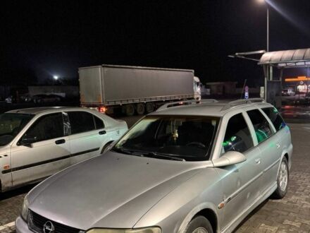 Серый Опель Вектра, объемом двигателя 0 л и пробегом 200 тыс. км за 1000 $, фото 1 на Automoto.ua