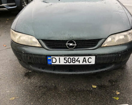 Серый Опель Вектра, объемом двигателя 2 л и пробегом 380 тыс. км за 2000 $, фото 1 на Automoto.ua
