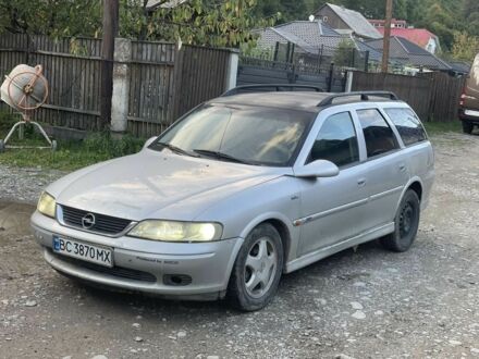 Серый Опель Вектра, объемом двигателя 2 л и пробегом 300 тыс. км за 1500 $, фото 1 на Automoto.ua