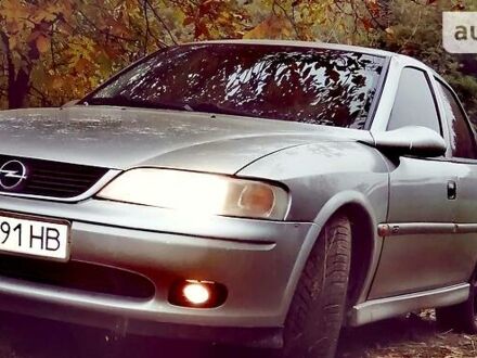 Опель Вектра 2000 у Ужгороді на Automoto.ua Сірий Опель Вектра, об'ємом двигуна 2 л та пробігом 290 тис. км за 3000 $, фото 1 на Automoto.ua