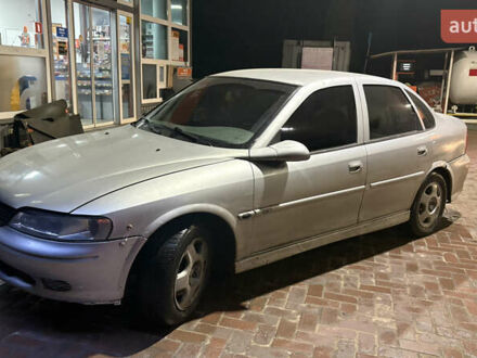 Сірий Опель Вектра, об'ємом двигуна 1.79 л та пробігом 383 тис. км за 2099 $, фото 1 на Automoto.ua