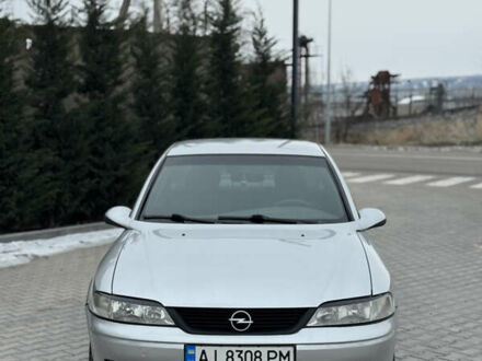 Серый Опель Вектра, объемом двигателя 1.79 л и пробегом 383 тыс. км за 2650 $, фото 1 на Automoto.ua