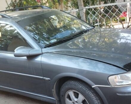 Сірий Опель Вектра, об'ємом двигуна 2 л та пробігом 175 тис. км за 3500 $, фото 1 на Automoto.ua