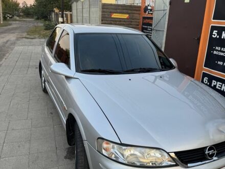 Опель Вектра 2001 у Змиеве на Automoto.ua Сірий Опель Вектра, об'ємом двигуна 1.8 л та пробігом 140 тис. км за 2700 $, фото 1 на Automoto.ua