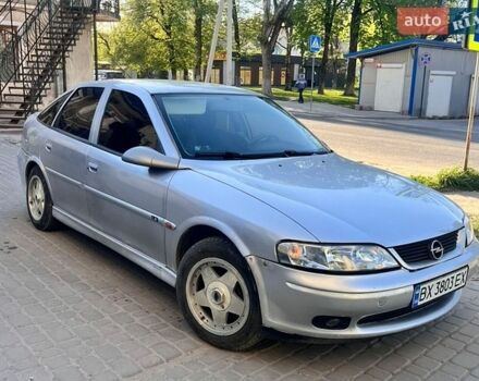 Серый Опель Вектра, объемом двигателя 2 л и пробегом 330 тыс. км за 3500 $, фото 1 на Automoto.ua