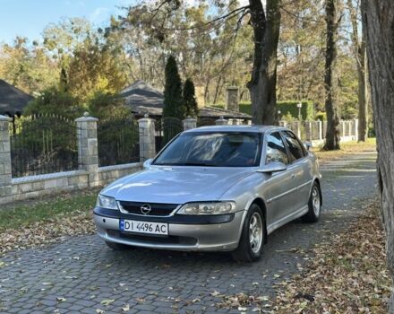 Опель Вектра 2001 в Жовкве на Automoto.ua Серый Опель Вектра, объемом двигателя 2.2 л и пробегом 270 тыс. км за 1200 $, фото 1 на Automoto.ua