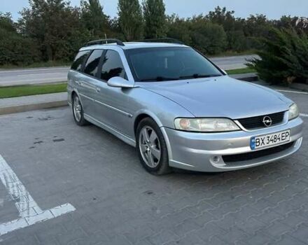 Серый Опель Вектра, объемом двигателя 2.2 л и пробегом 380 тыс. км за 3650 $, фото 1 на Automoto.ua