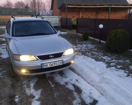Сірий Опель Вектра, об'ємом двигуна 2.17 л та пробігом 350 тис. км за 3000 $, фото 1 на Automoto.ua