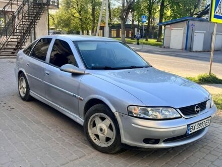 Сірий Опель Вектра, об'ємом двигуна 2 л та пробігом 330 тис. км за 2000 $, фото 1 на Automoto.ua