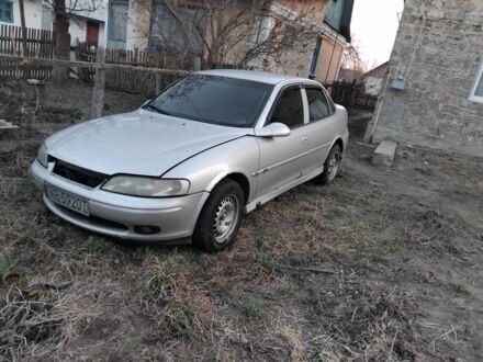 Серый Опель Вектра, объемом двигателя 2 л и пробегом 233 тыс. км за 450 $, фото 1 на Automoto.ua