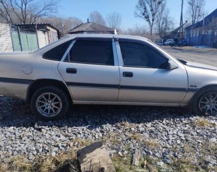 Серый Опель Вектра, объемом двигателя 1.8 л и пробегом 100 тыс. км за 500 $, фото 1 на Automoto.ua