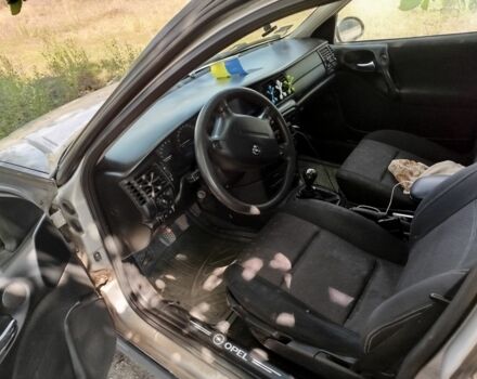 Сірий Опель Вектра, об'ємом двигуна 0 л та пробігом 350 тис. км за 965 $, фото 1 на Automoto.ua