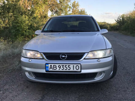 Серый Опель Вектра, объемом двигателя 1.8 л и пробегом 267 тыс. км за 3400 $, фото 1 на Automoto.ua