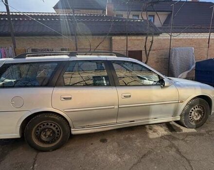 Серый Опель Вектра, объемом двигателя 1.8 л и пробегом 350 тыс. км за 2500 $, фото 1 на Automoto.ua