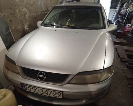 Серый Опель Вектра, объемом двигателя 2 л и пробегом 340 тыс. км за 828 $, фото 1 на Automoto.ua