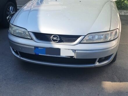 Серый Опель Вектра, объемом двигателя 2 л и пробегом 300 тыс. км за 700 $, фото 1 на Automoto.ua