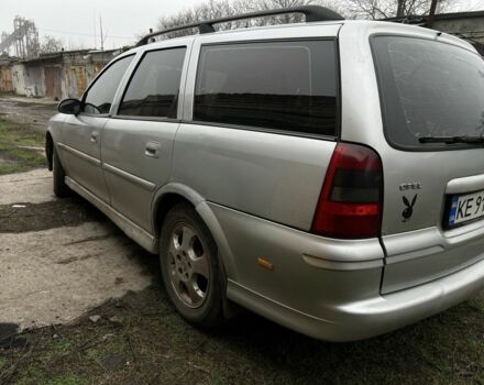 Серый Опель Вектра, объемом двигателя 2 л и пробегом 200 тыс. км за 2500 $, фото 1 на Automoto.ua