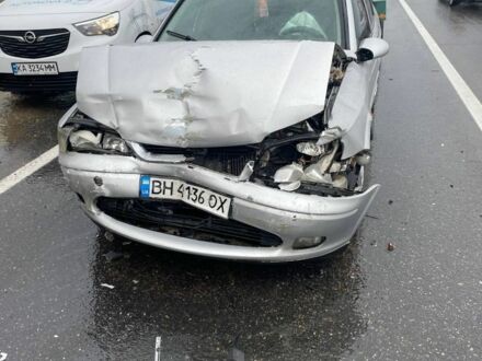 Сірий Опель Вектра, об'ємом двигуна 2 л та пробігом 250 тис. км за 1000 $, фото 1 на Automoto.ua