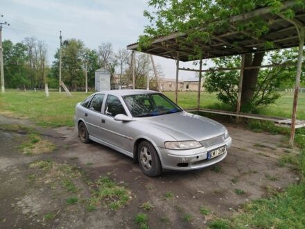 Опель Вектра 2002 у Вознесенске на Automoto.ua Сірий Опель Вектра, об'ємом двигуна 2 л та пробігом 200 тис. км за 850 $, фото 1 на Automoto.ua