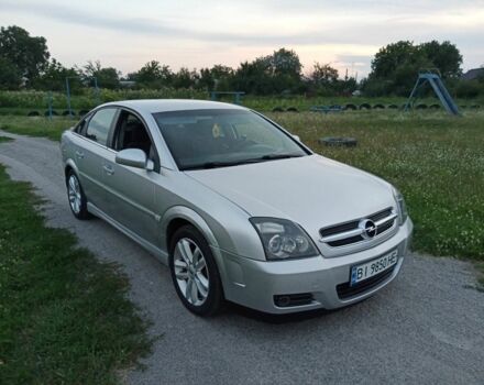 Серый Опель Вектра, объемом двигателя 1.8 л и пробегом 300 тыс. км за 4000 $, фото 1 на Automoto.ua