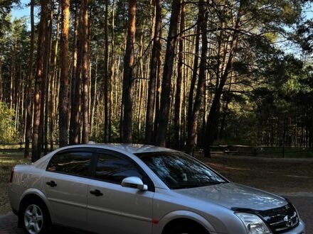 Серый Опель Вектра, объемом двигателя 2.2 л и пробегом 280 тыс. км за 5000 $, фото 1 на Automoto.ua