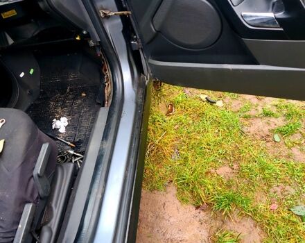 Серый Опель Вектра, объемом двигателя 2 л и пробегом 0 тыс. км за 1000 $, фото 1 на Automoto.ua