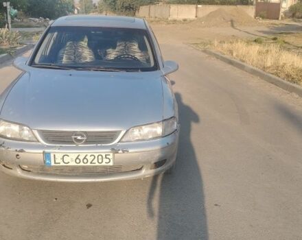 Сірий Опель Вектра, об'ємом двигуна 2 л та пробігом 2 тис. км за 951 $, фото 1 на Automoto.ua